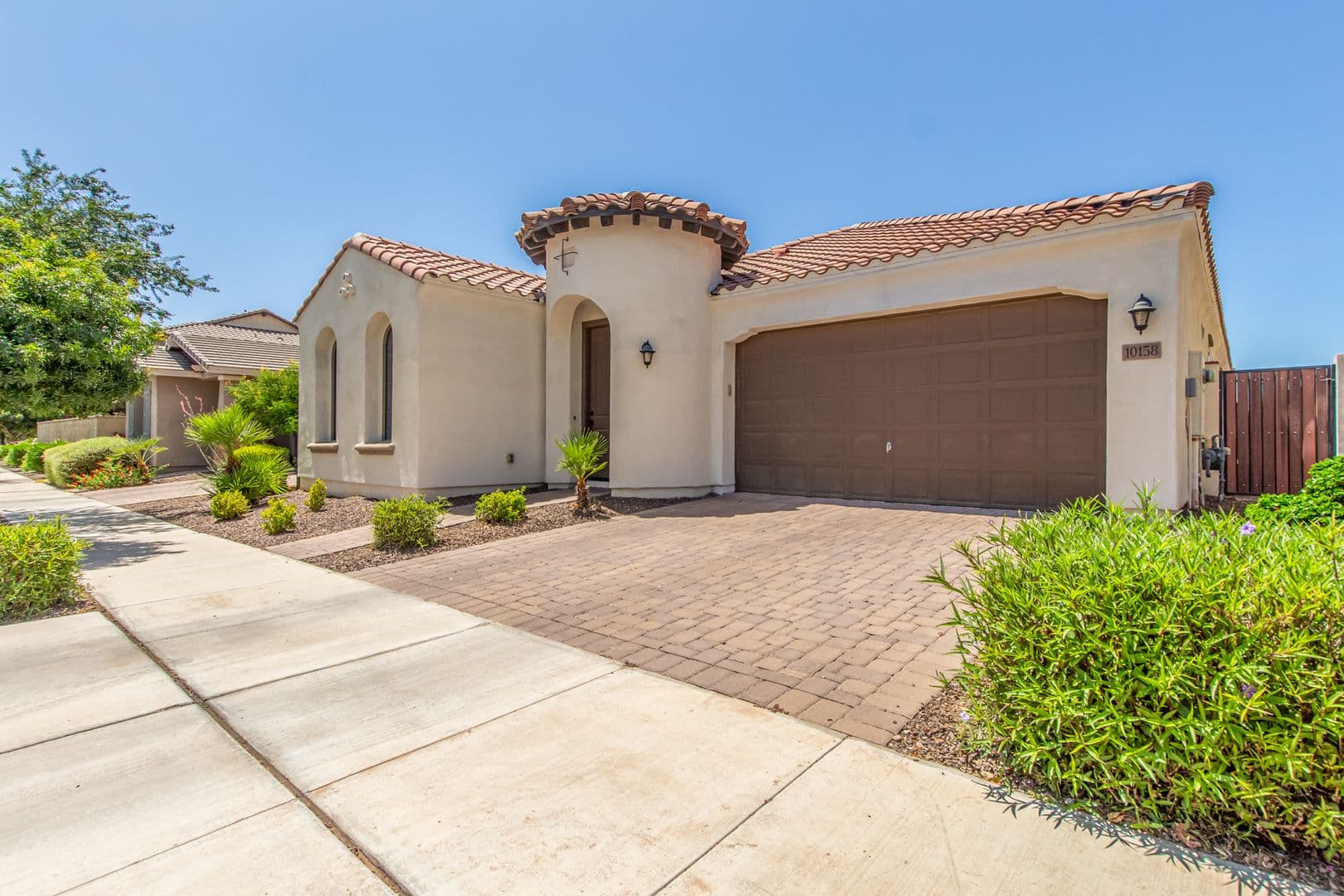 Mesa House: 10158 E THEOREM DR