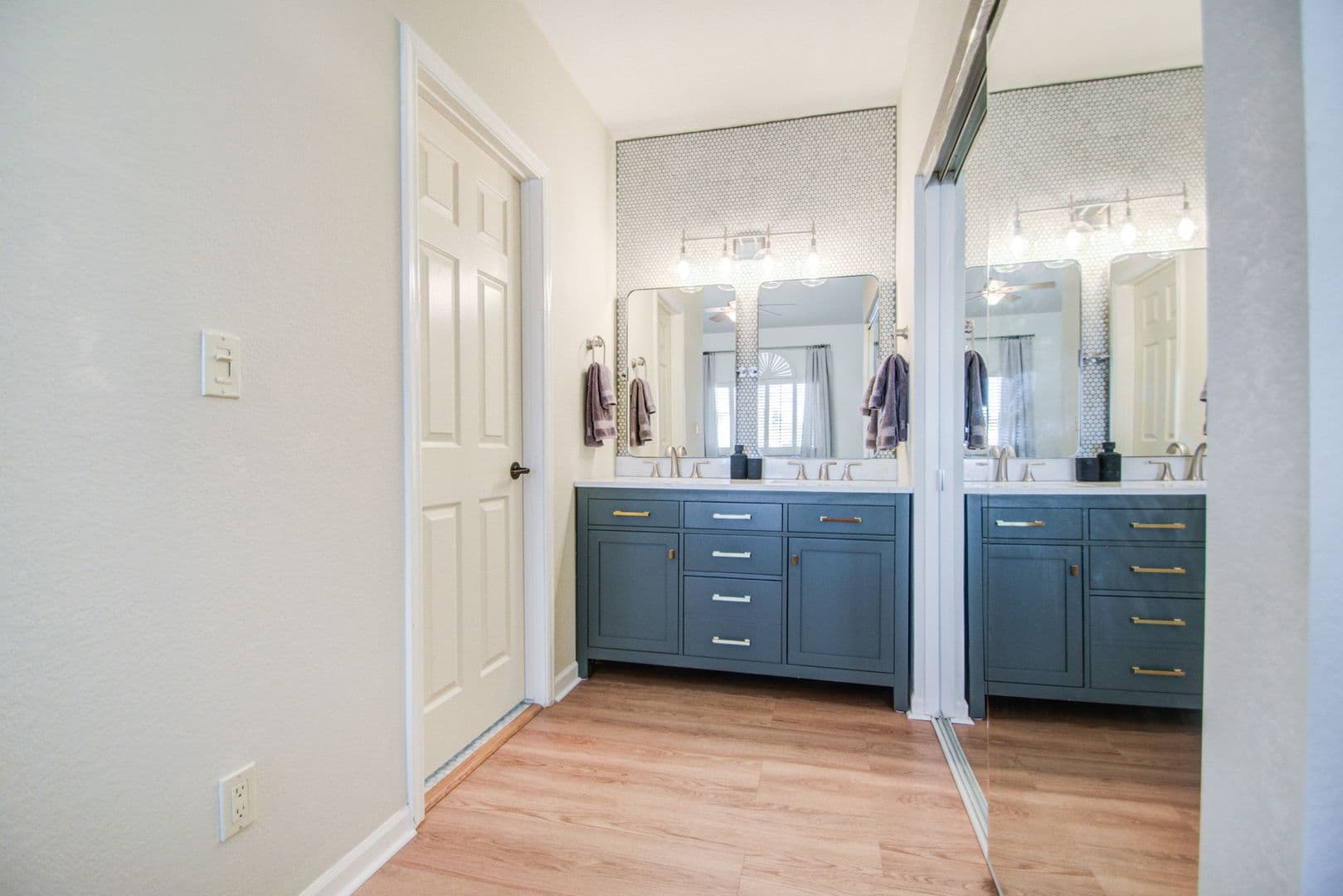 Scottsdale Townhome: 5640 E Bell Rd 1010