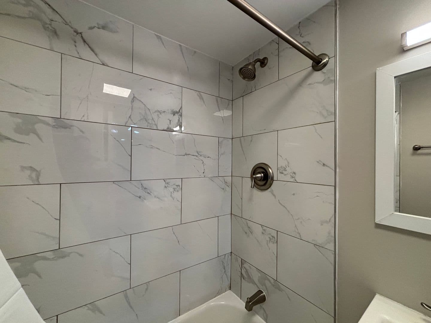 Rochester Apartment: 962 Monroe Avenue