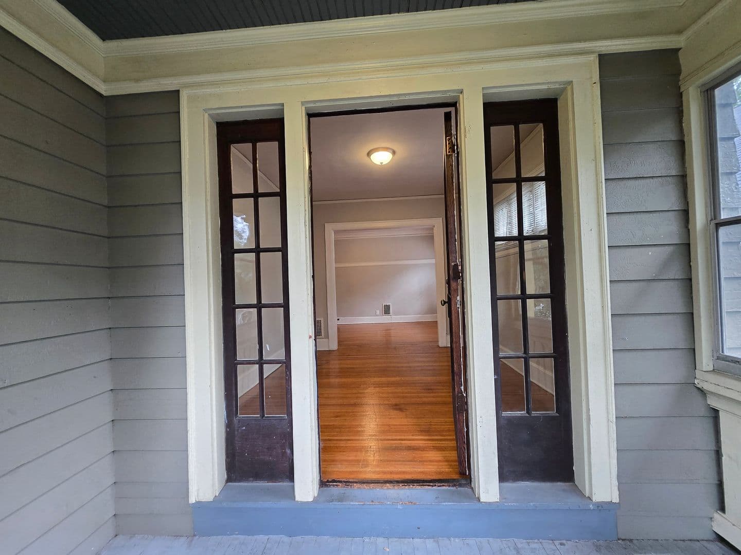 Rochester Apartment: 42 Berkshire Street