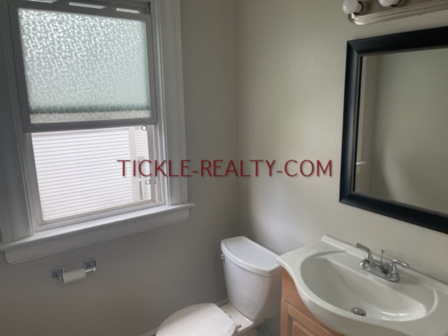 Rochester Apartment: 681 Averill Ave.