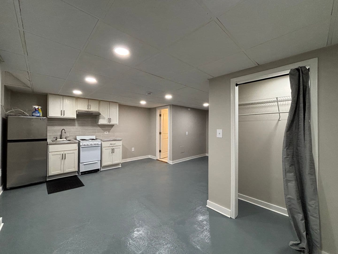 Rochester Apartment: 962 Monroe Avenue