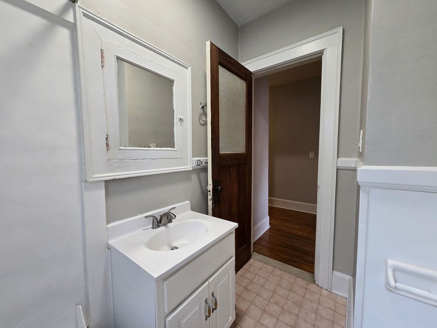 Rochester Apartment: 42 Berkshire Street