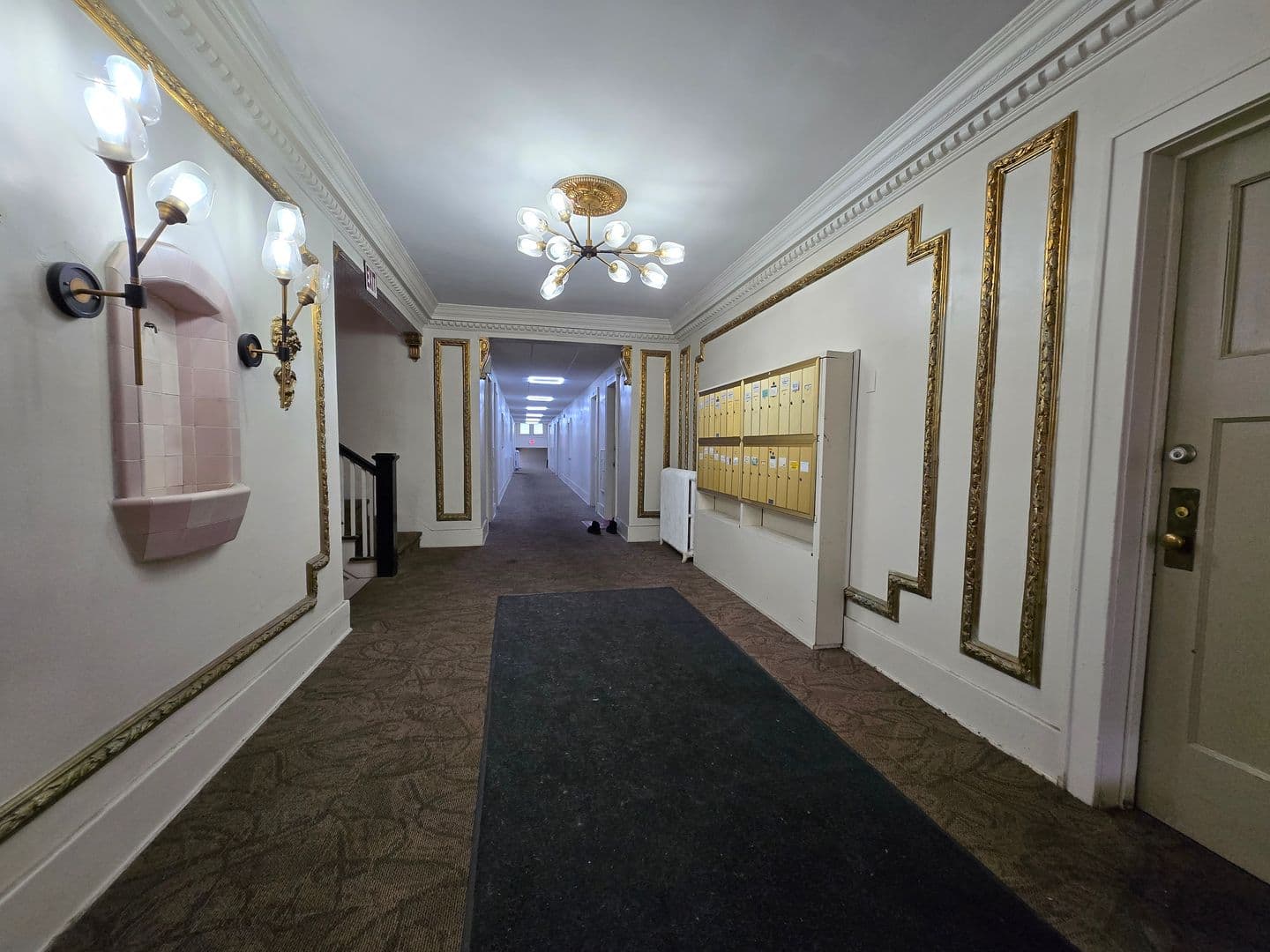 Rochester Apartment: 970 Monroe Avenue