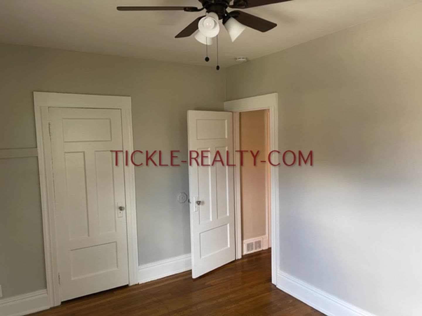 Rochester Apartment: 681 Averill Ave.