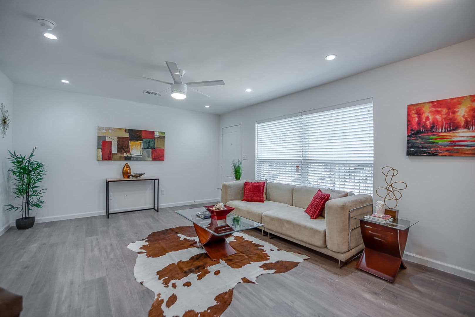 Dallas Apartment: 1809 Bennett Ave