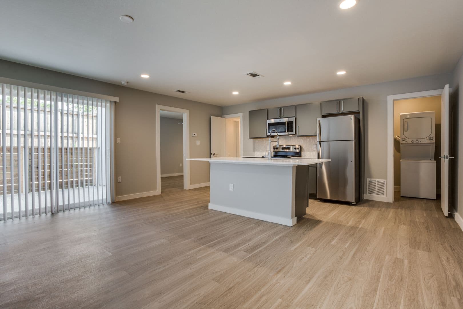 Dallas Apartment: 3328 Cedarplaza