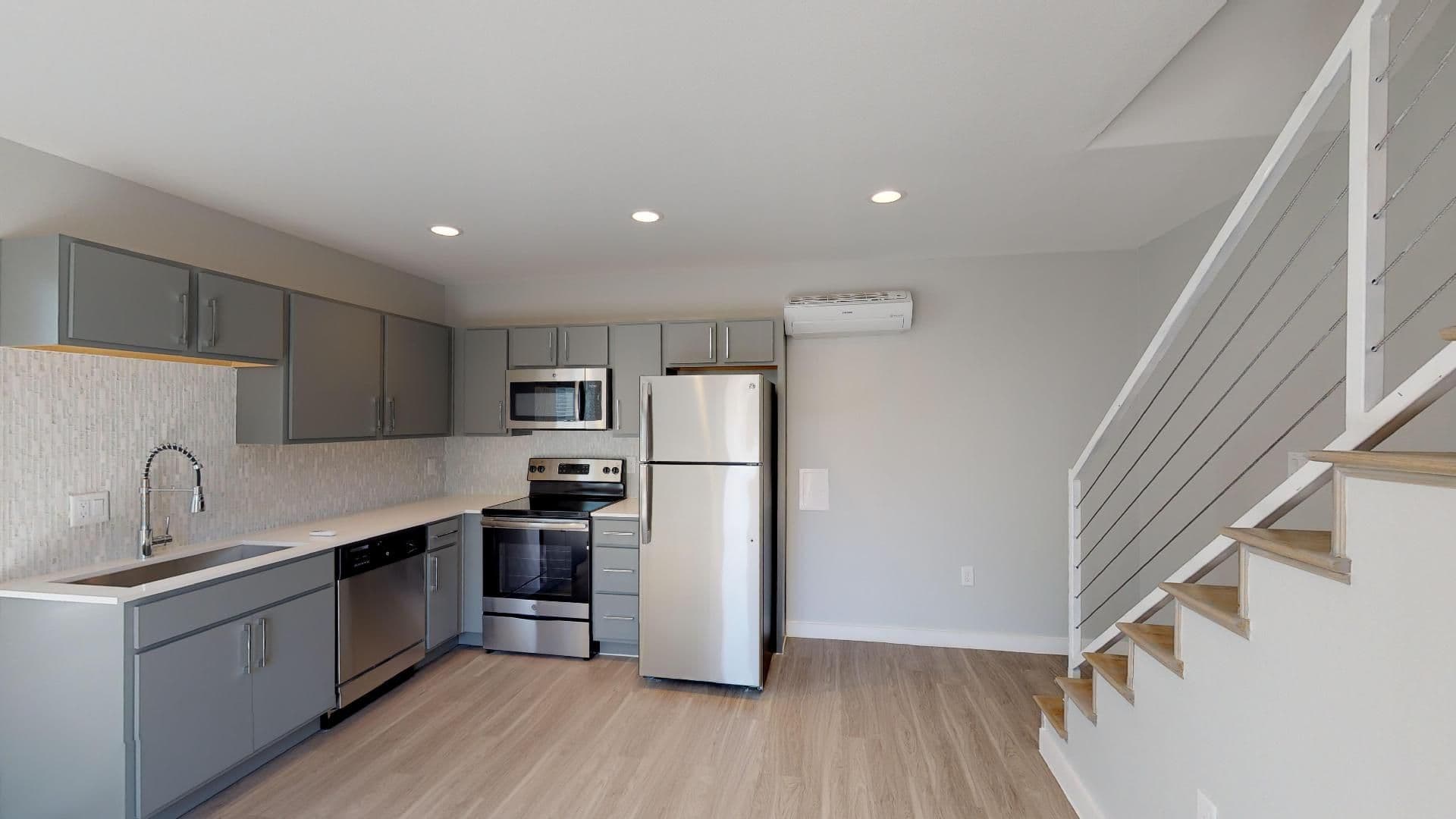 Dallas Apartment: 3328 Cedarplaza