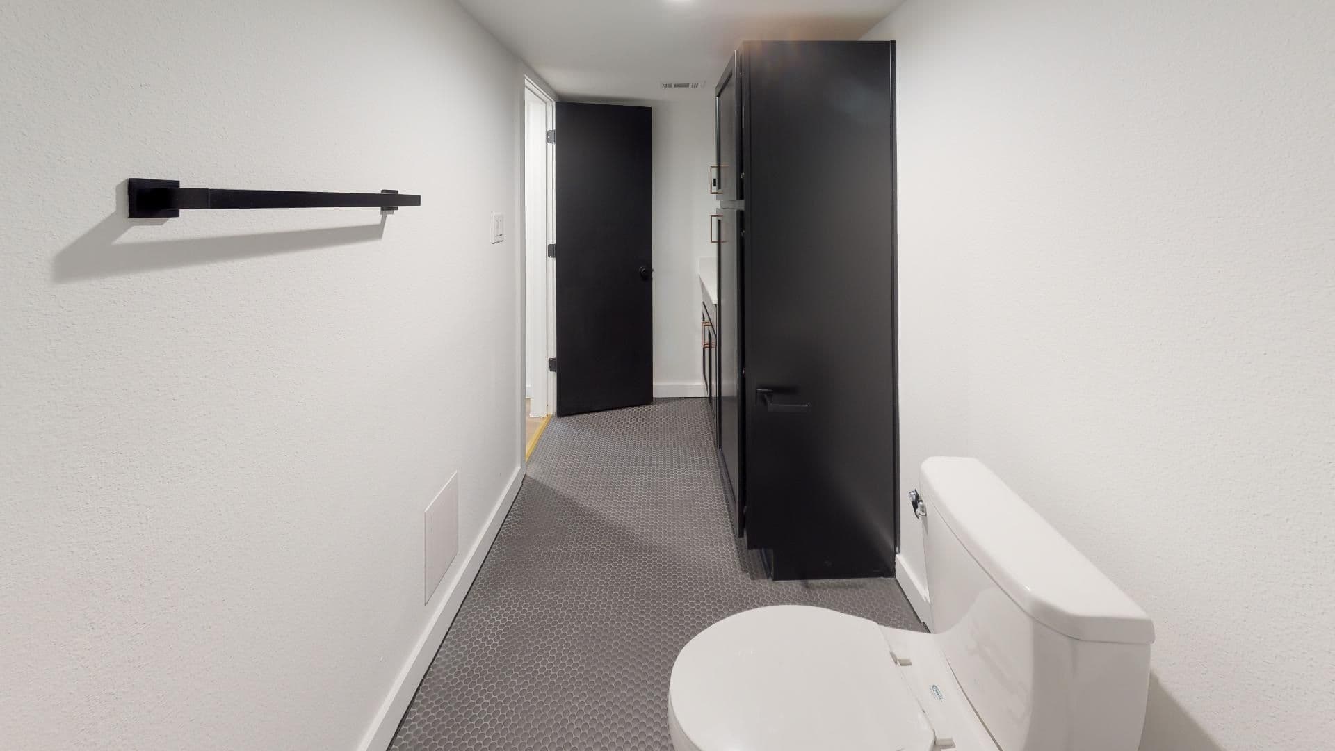 Dallas Apartment: 5103 Liveoak Street
