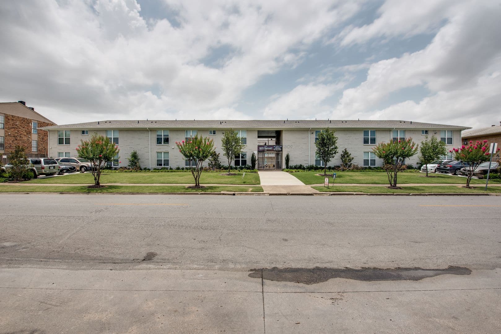 Dallas Apartment: 1809 Bennett Ave