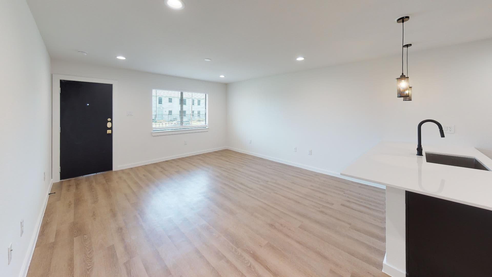 Dallas Apartment: 5103 Liveoak Street