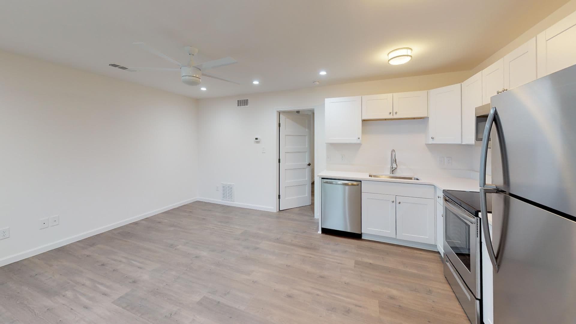 Dallas Apartment: 1809 Bennett Ave