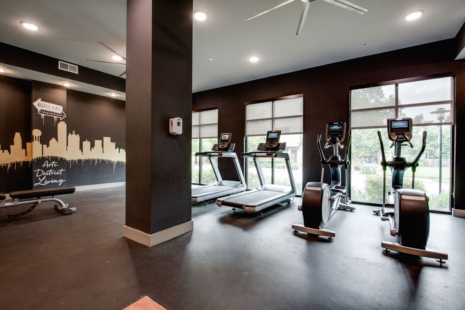 Dallas Apartment: 1500 N. Haskell Ave