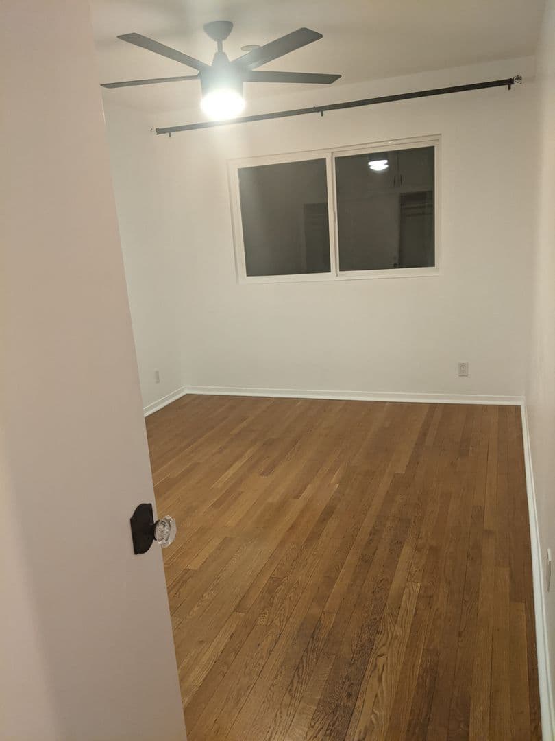 Los Angeles Apartment: 1238 Barry Ave.
