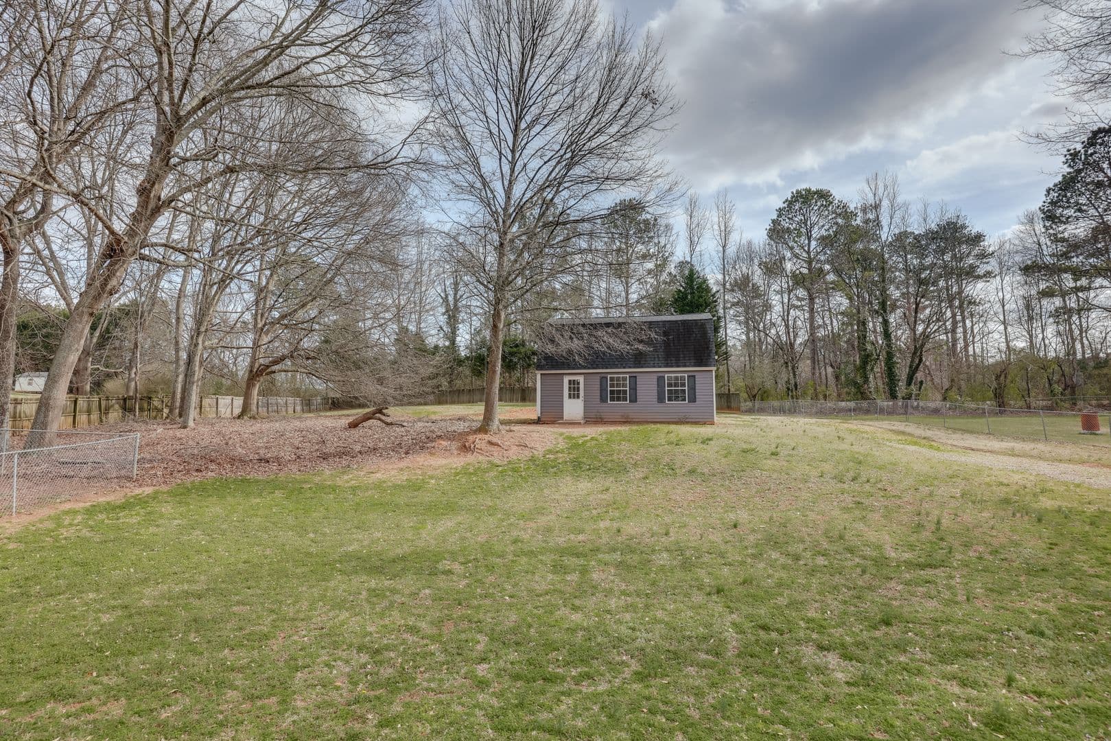 Bogart House: 1021 Jessica Way
