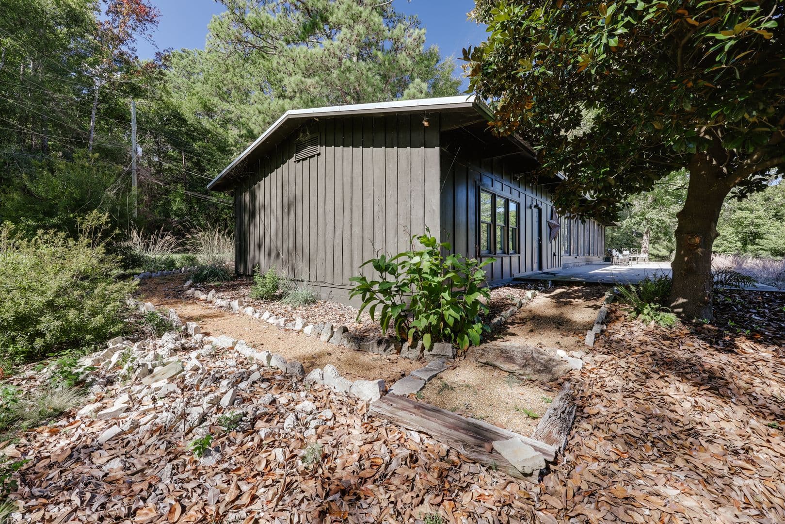 Athens House: 190 Lakewood Drive