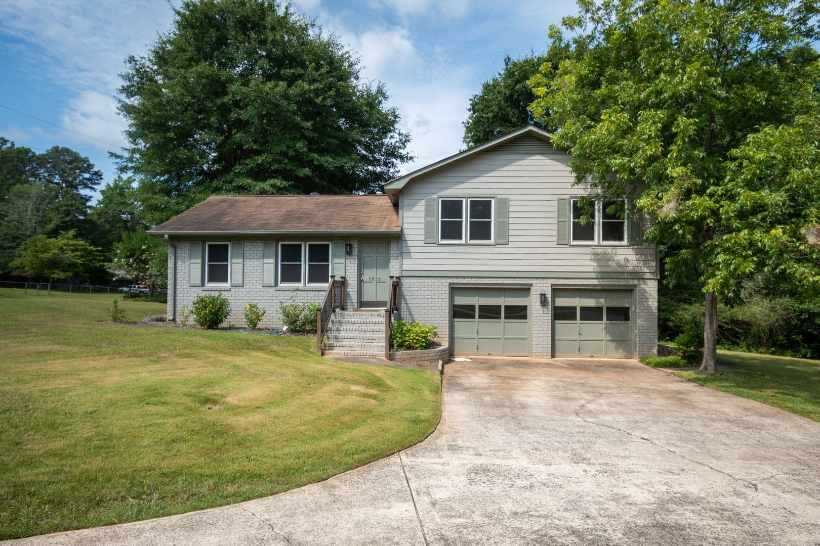 Watkinsville House: 1030 Carriage Hill Road