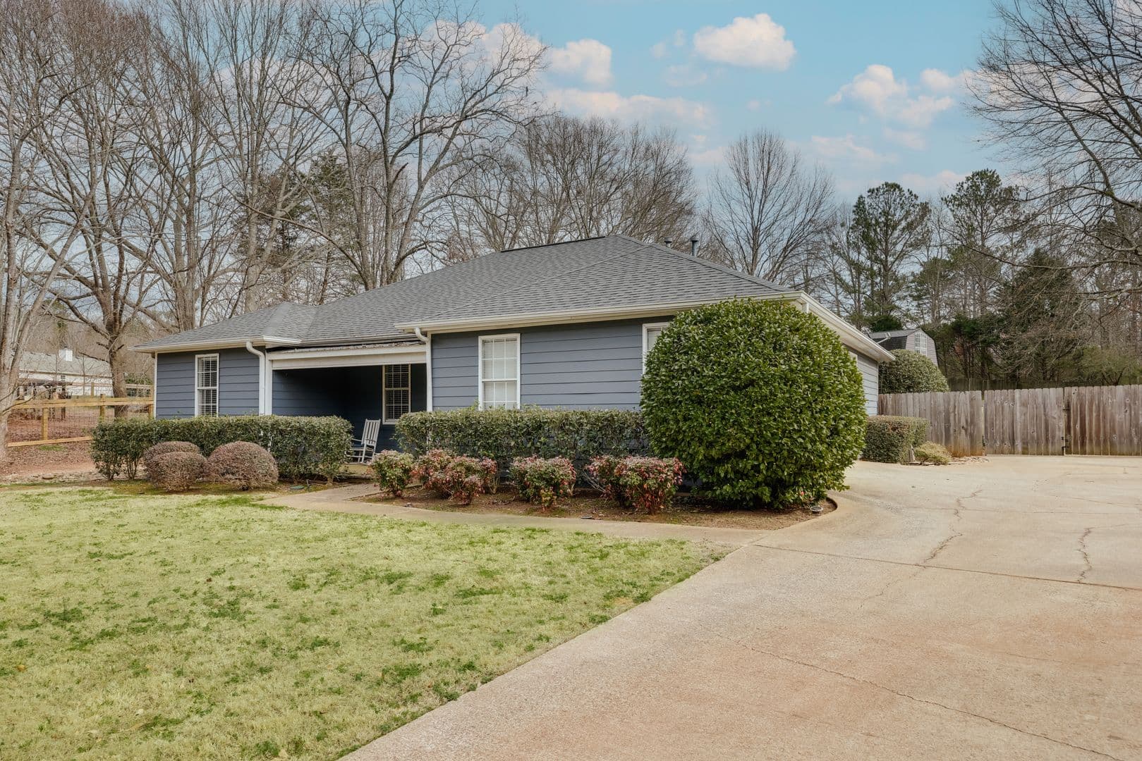 Bogart House: 1021 Jessica Way