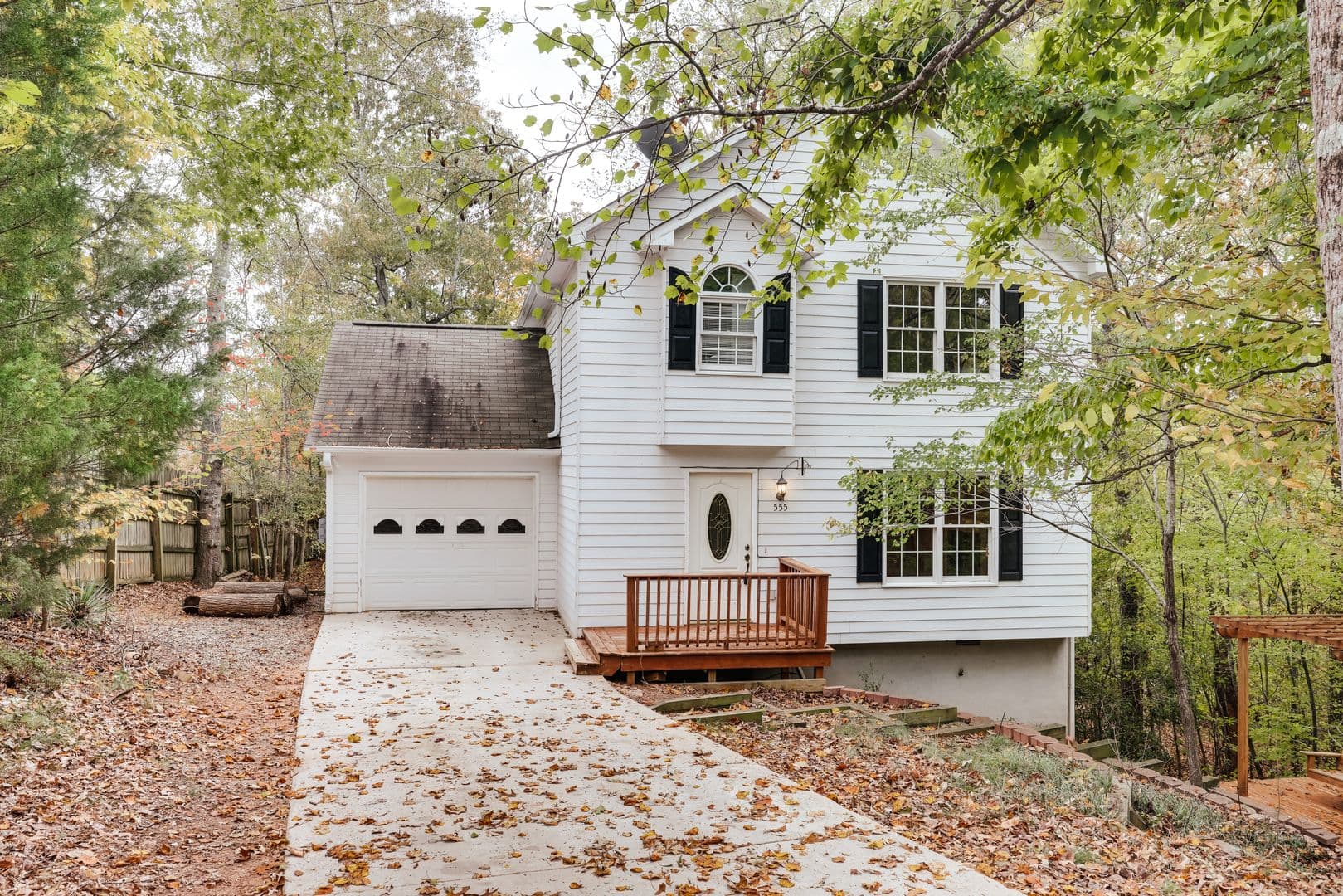 Athens House: 555 Snapfinger Drive