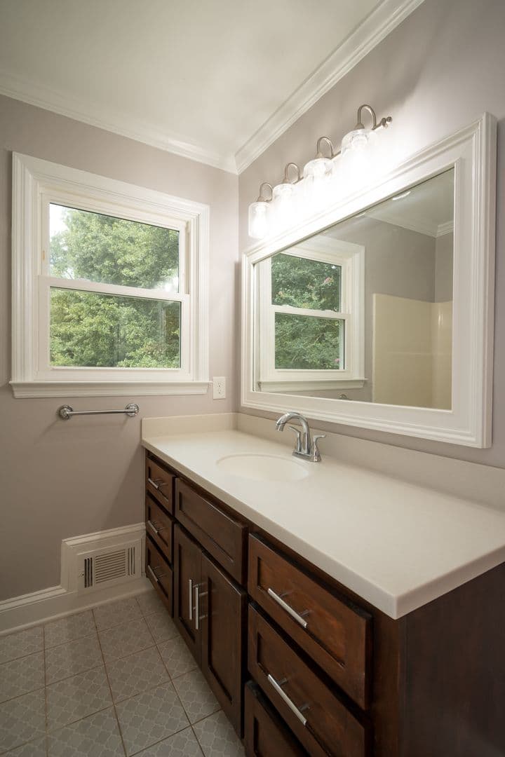 Watkinsville House: 1030 Carriage Hill Road