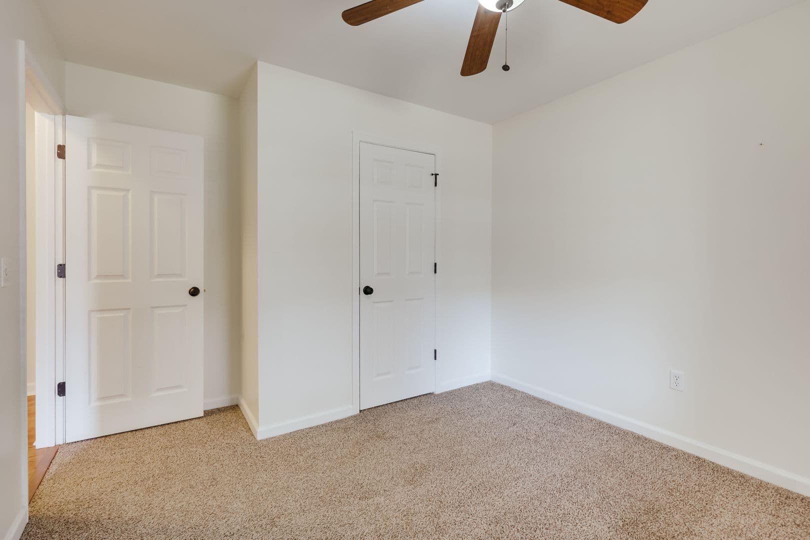 Bogart House: 1021 Jessica Way