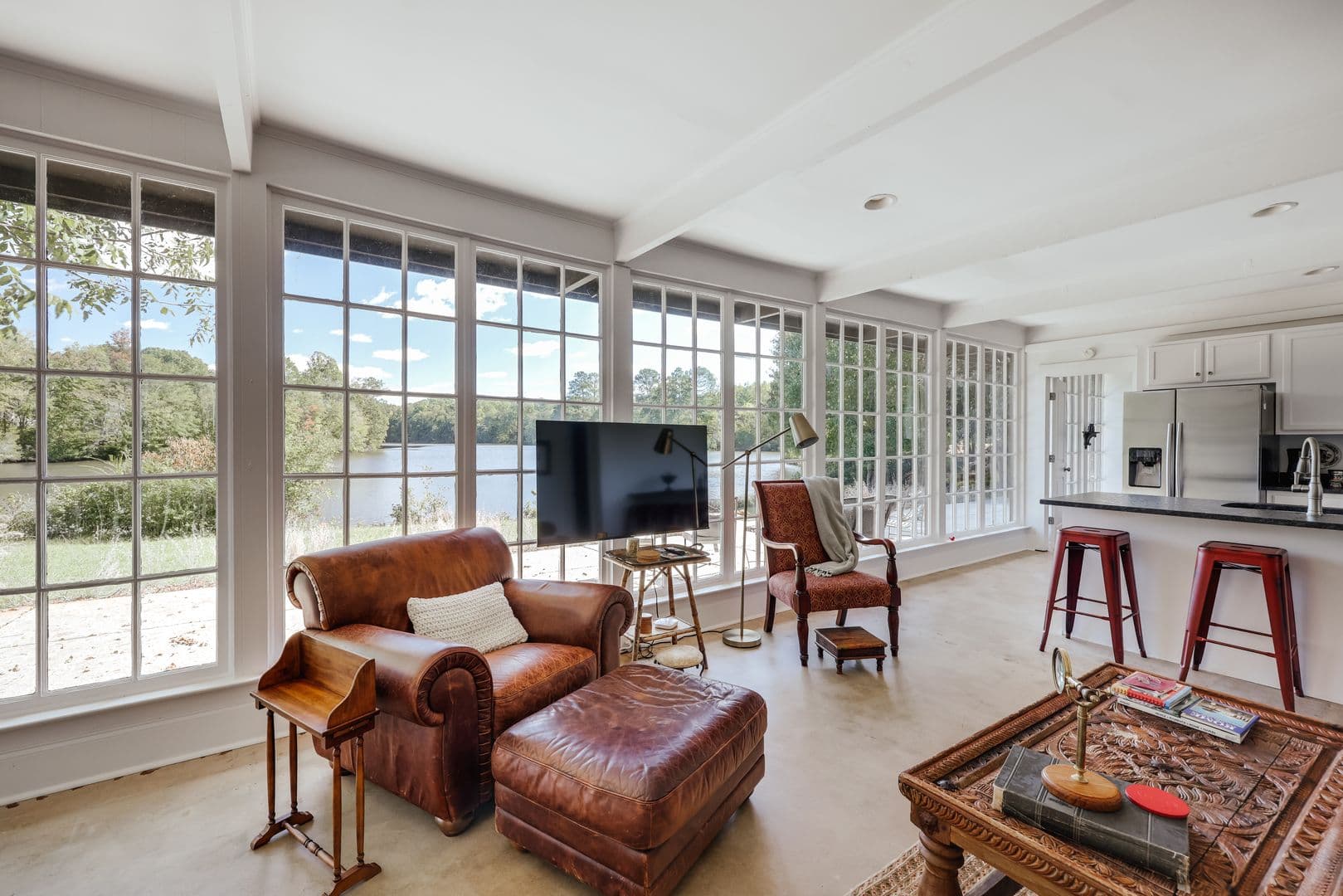 Athens House: 190 Lakewood Drive