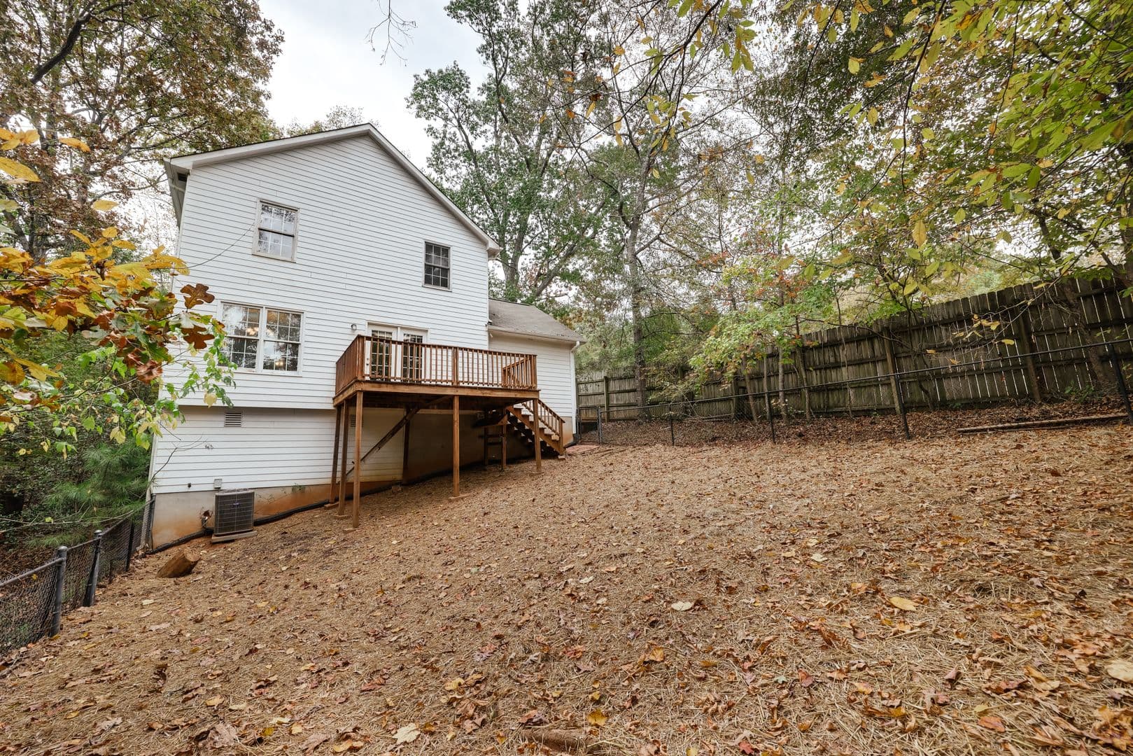Athens House: 555 Snapfinger Drive