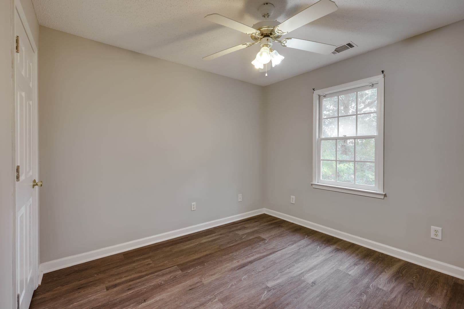 Athens House: 555 Snapfinger Drive