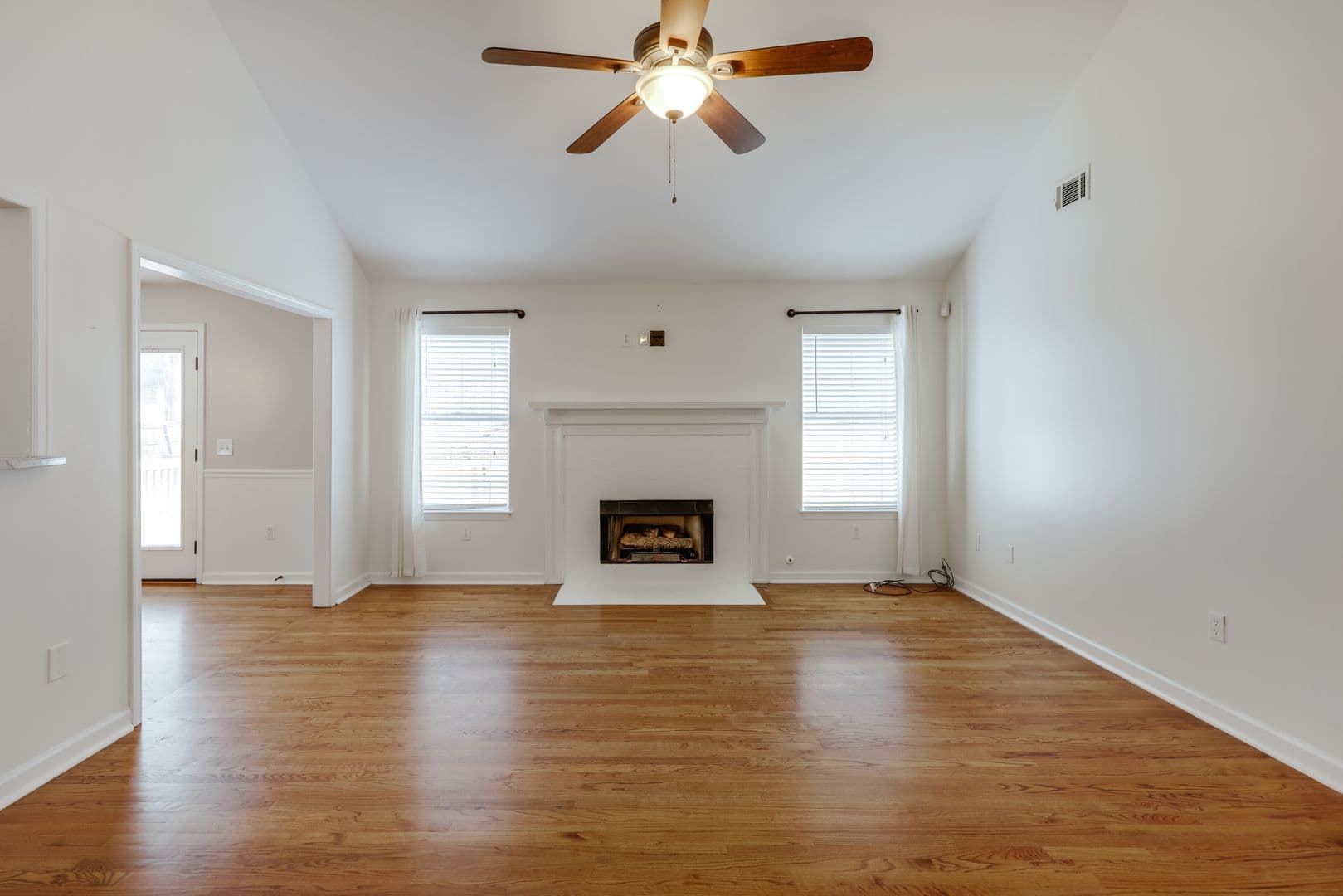 Bogart House: 1021 Jessica Way