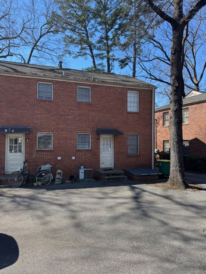 Athens Apartment: 118 University Drive