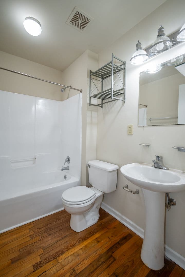 Athens House: 430 Cleveland Avenue
