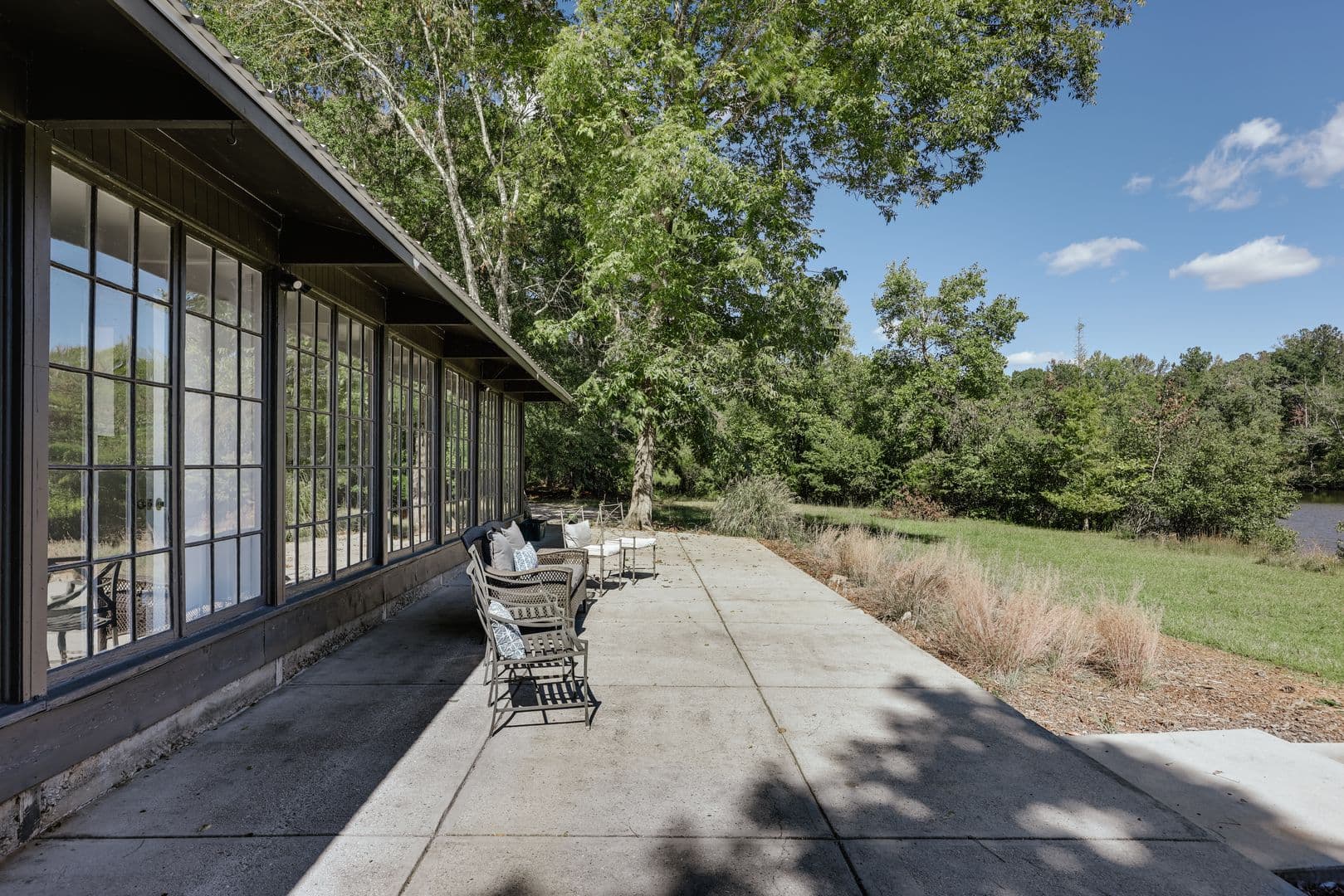 Athens House: 190 Lakewood Drive