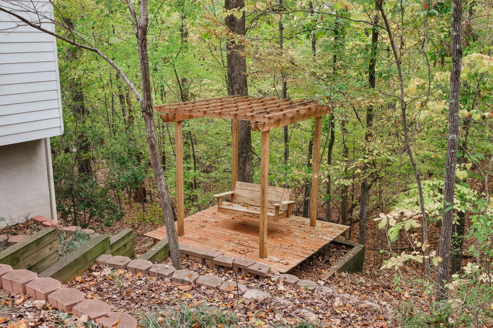 Athens House: 555 Snapfinger Drive