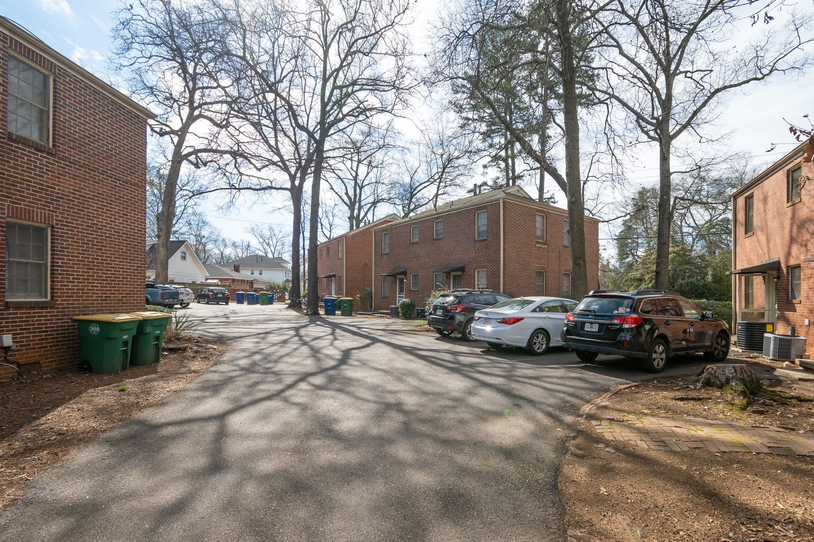 Athens Apartment: 118 University Drive