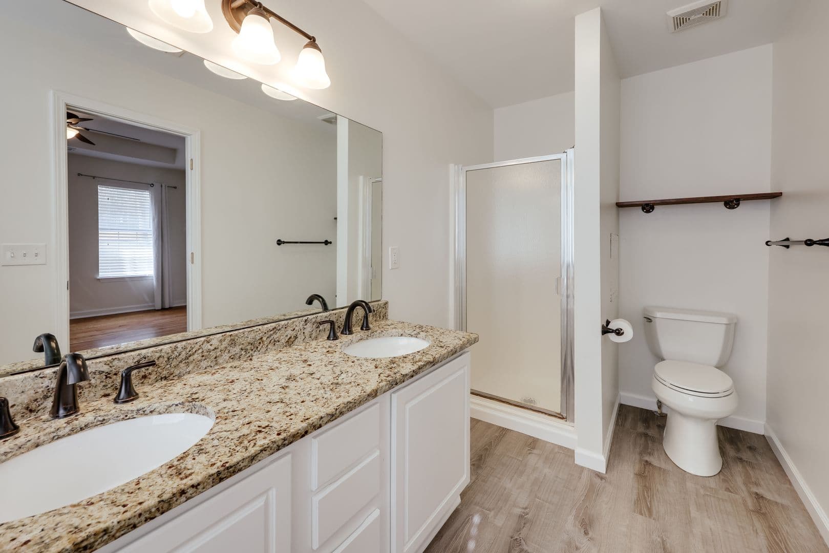 Bogart House: 1021 Jessica Way
