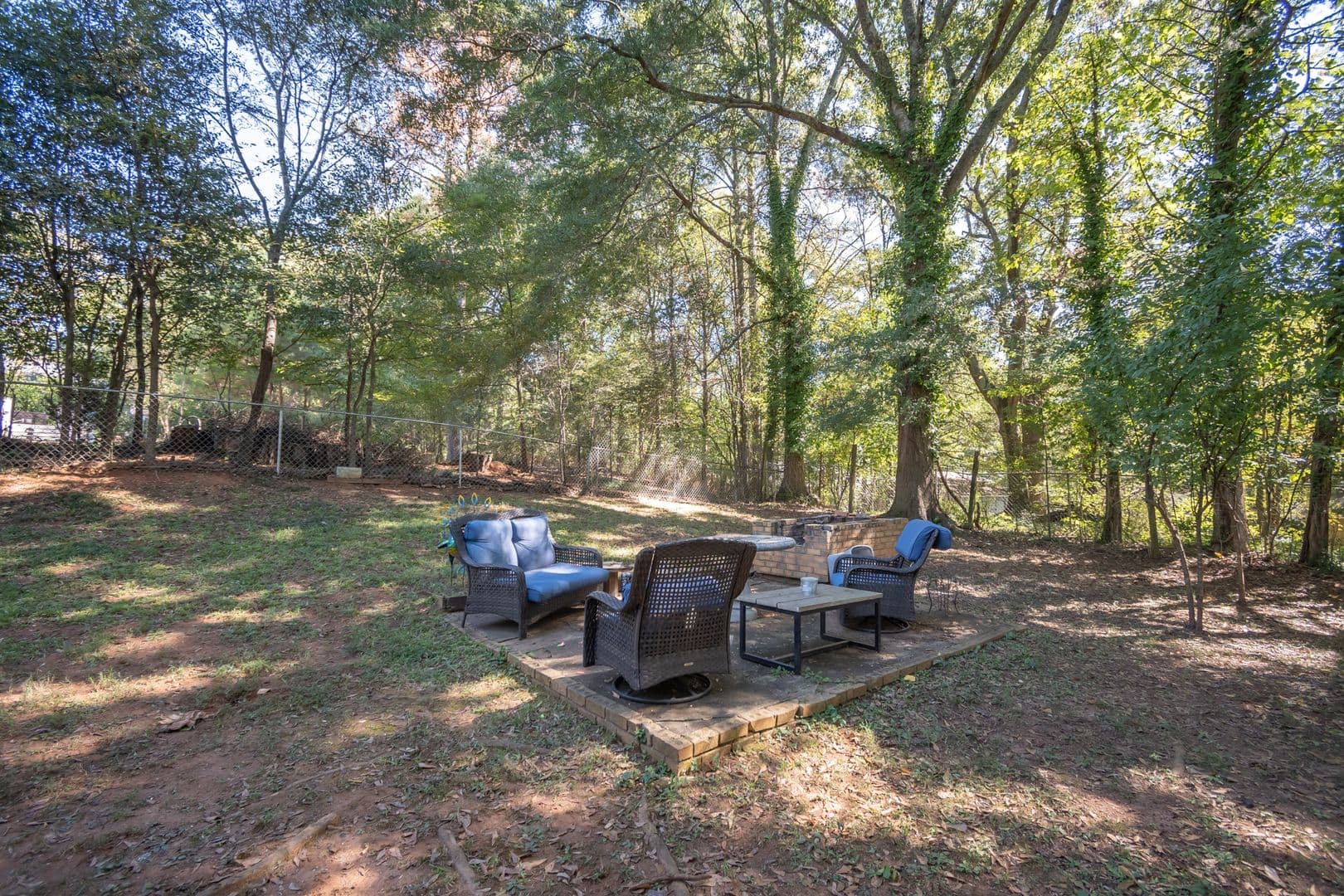Athens House: 120 Hillside Street