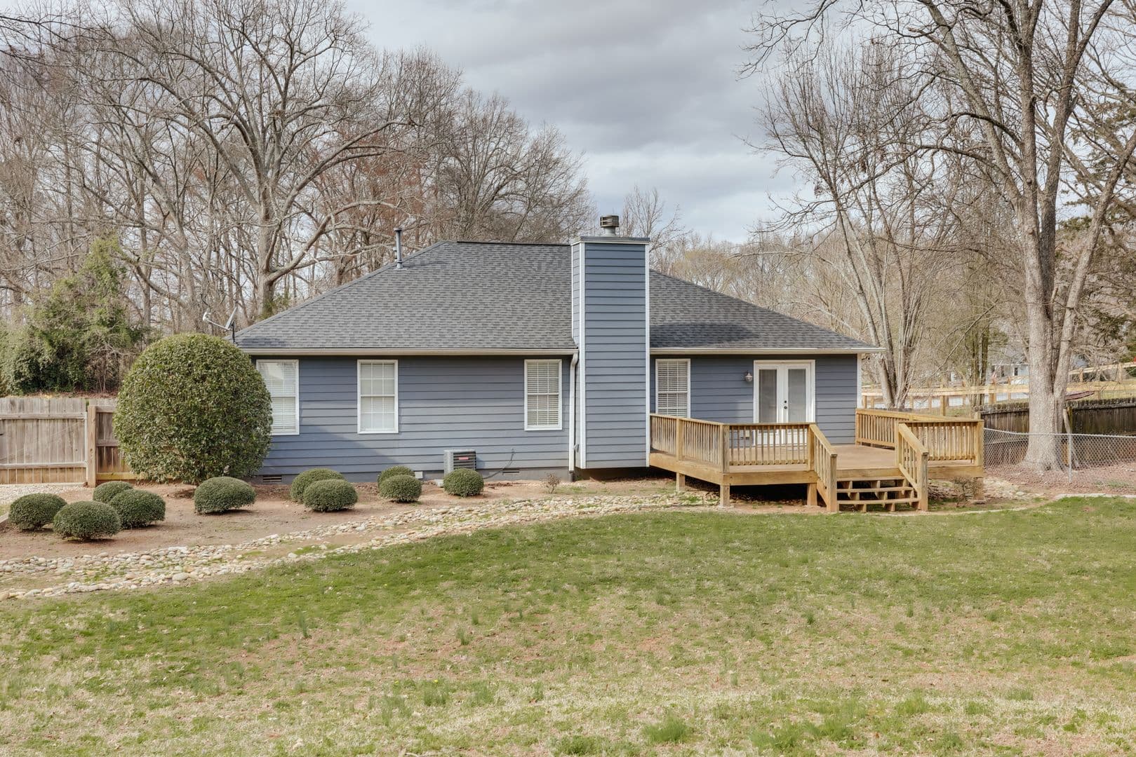 Bogart House: 1021 Jessica Way