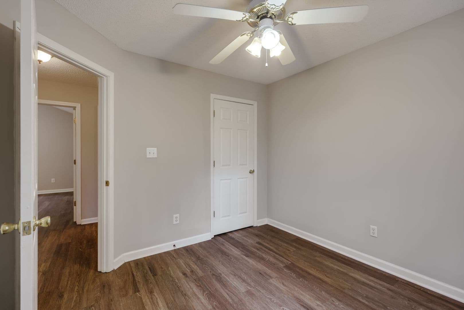 Athens House: 555 Snapfinger Drive