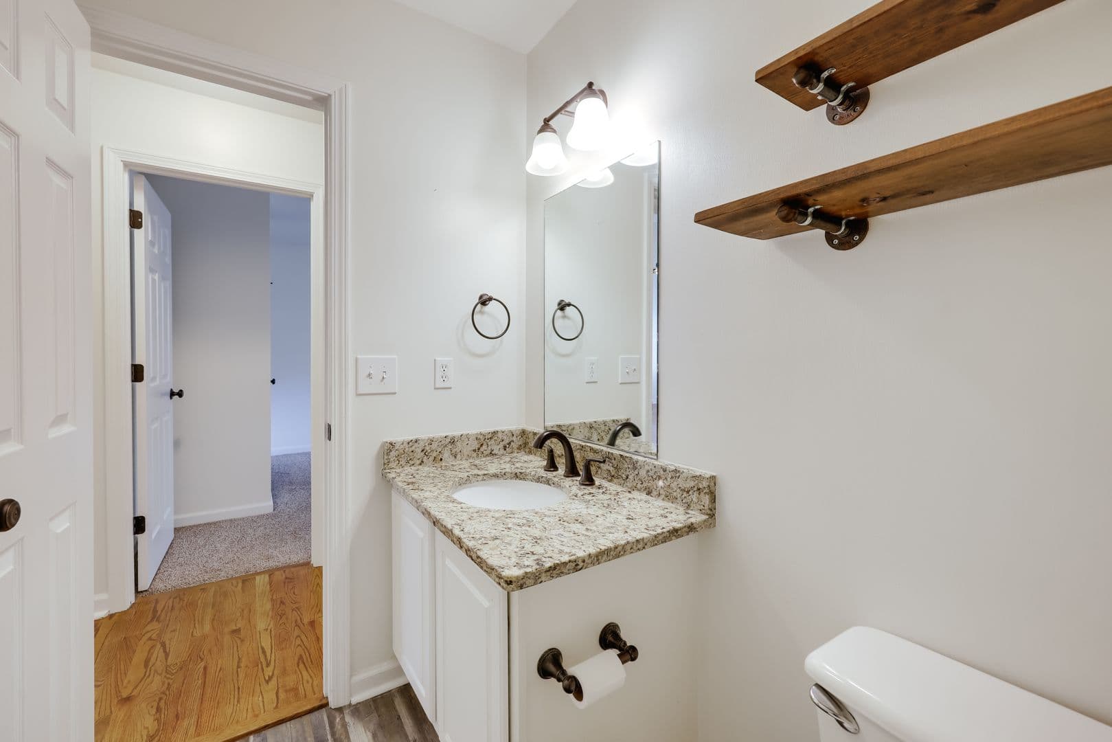 Bogart House: 1021 Jessica Way