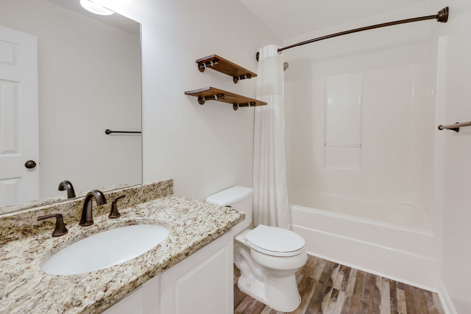 Bogart House: 1021 Jessica Way