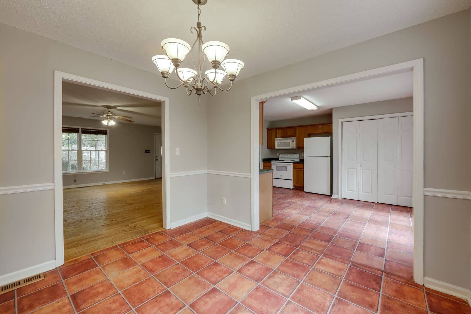 Athens House: 555 Snapfinger Drive