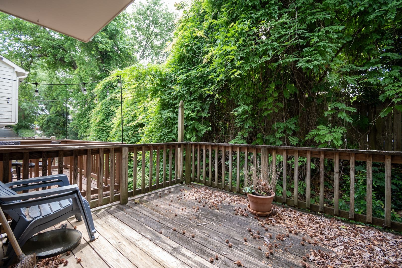 Athens House: 200 E Cloverhurst