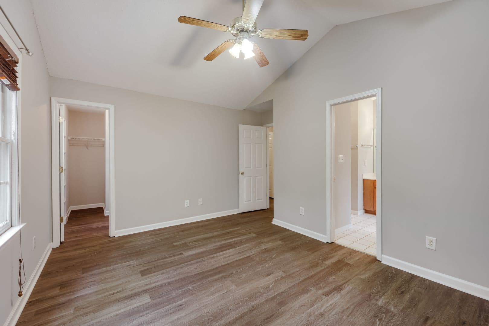 Athens House: 555 Snapfinger Drive