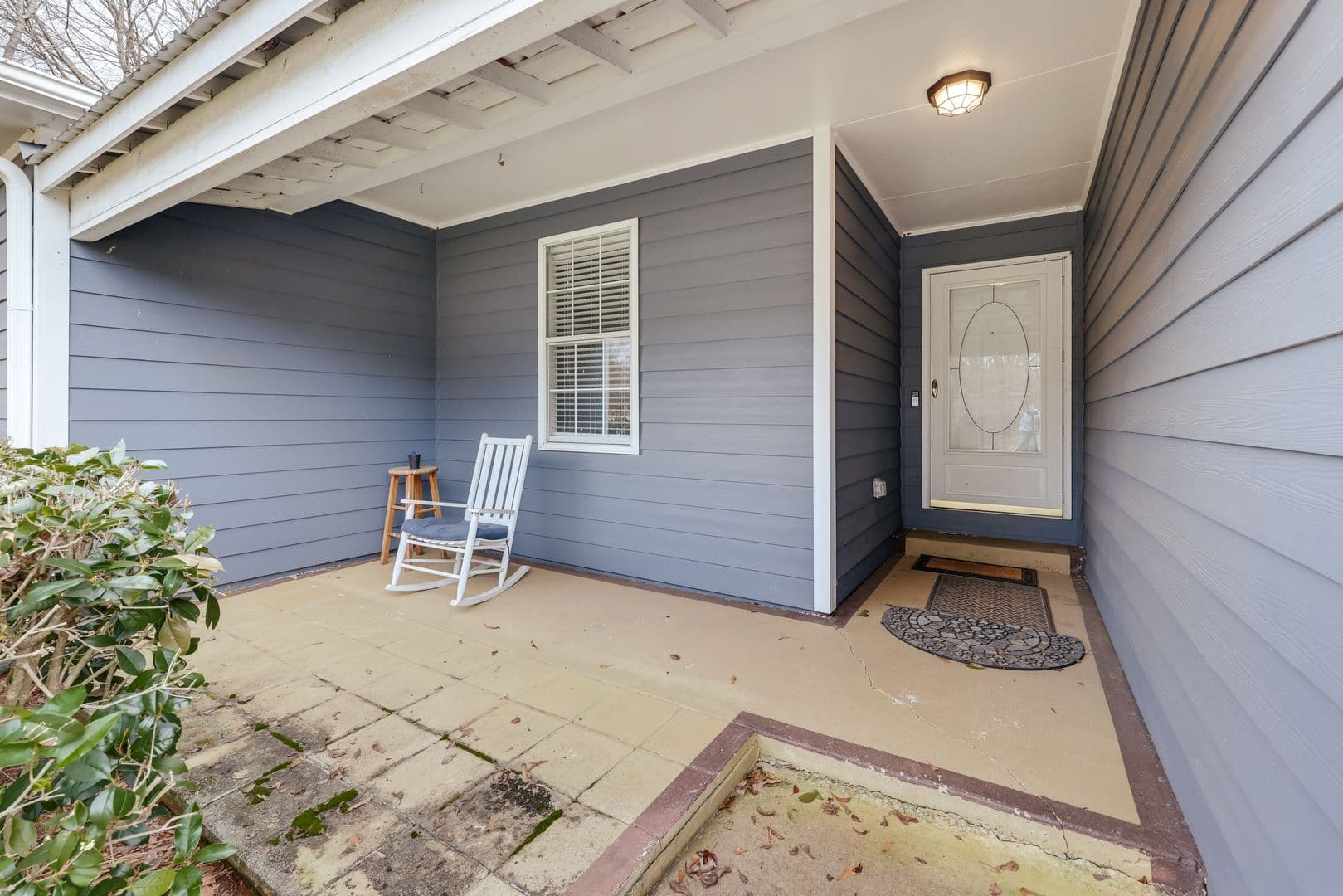 Bogart House: 1021 Jessica Way