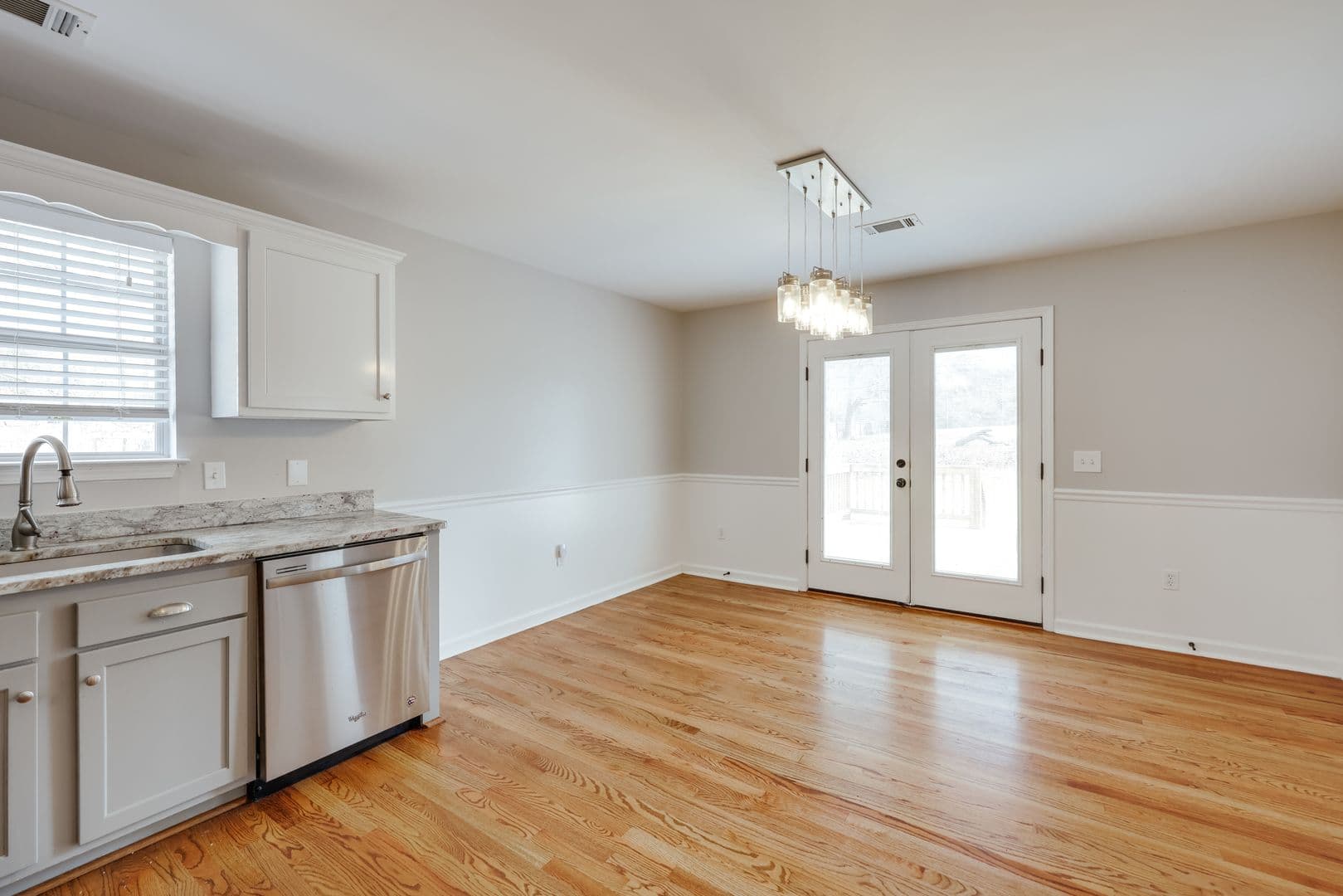 Bogart House: 1021 Jessica Way