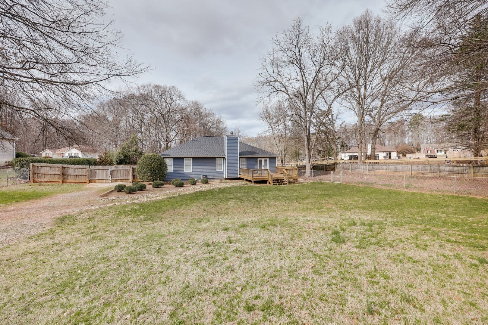 Bogart House: 1021 Jessica Way