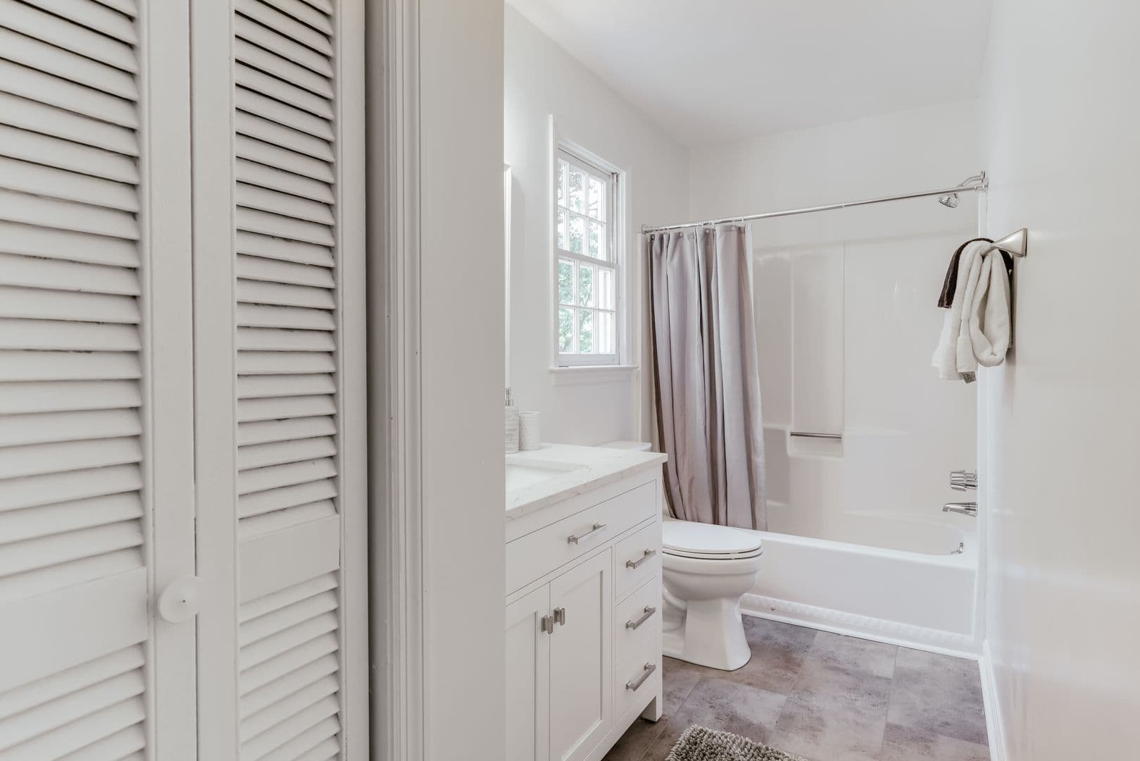 Athens House: 315 Davis Street