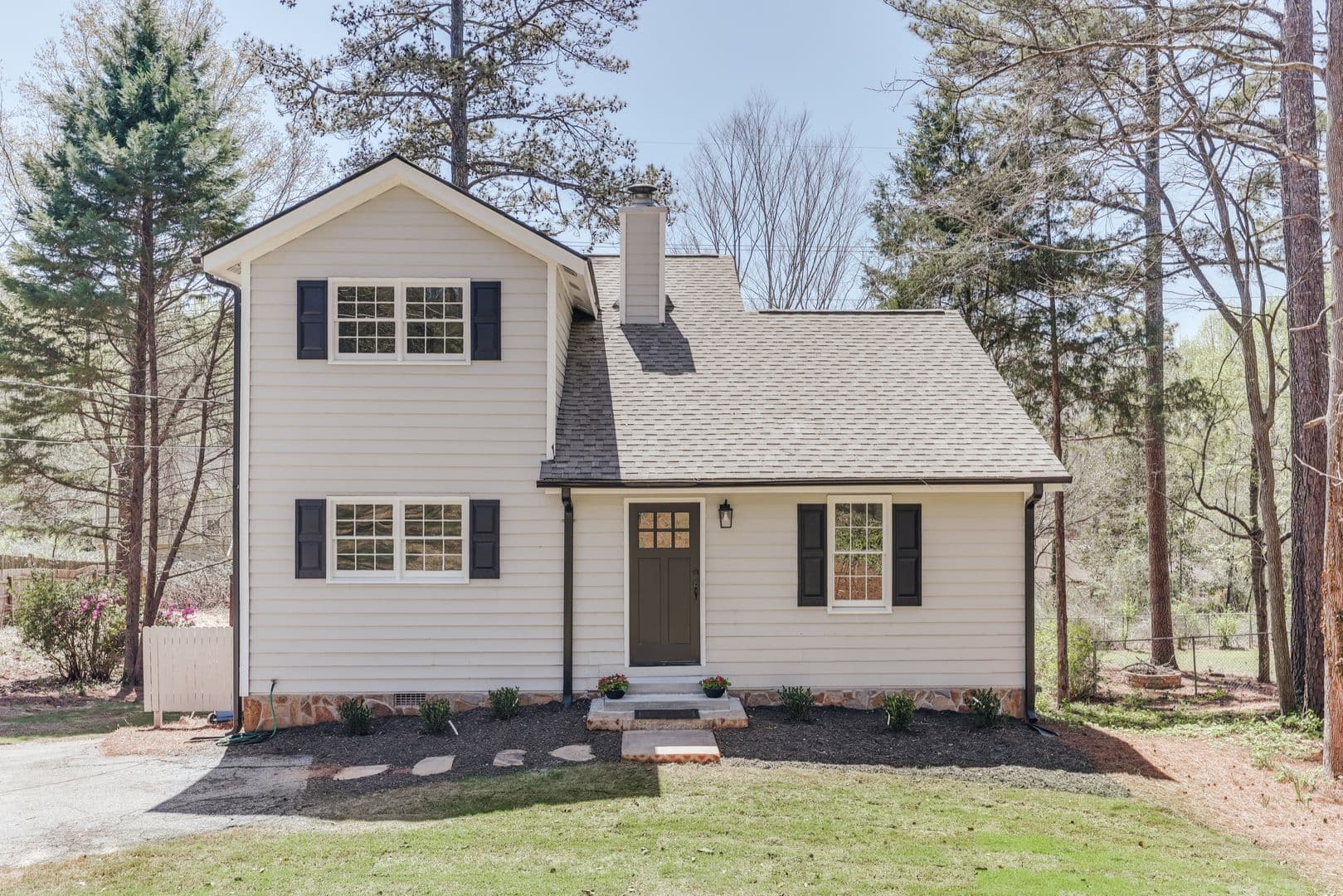 Athens House: 315 Davis Street