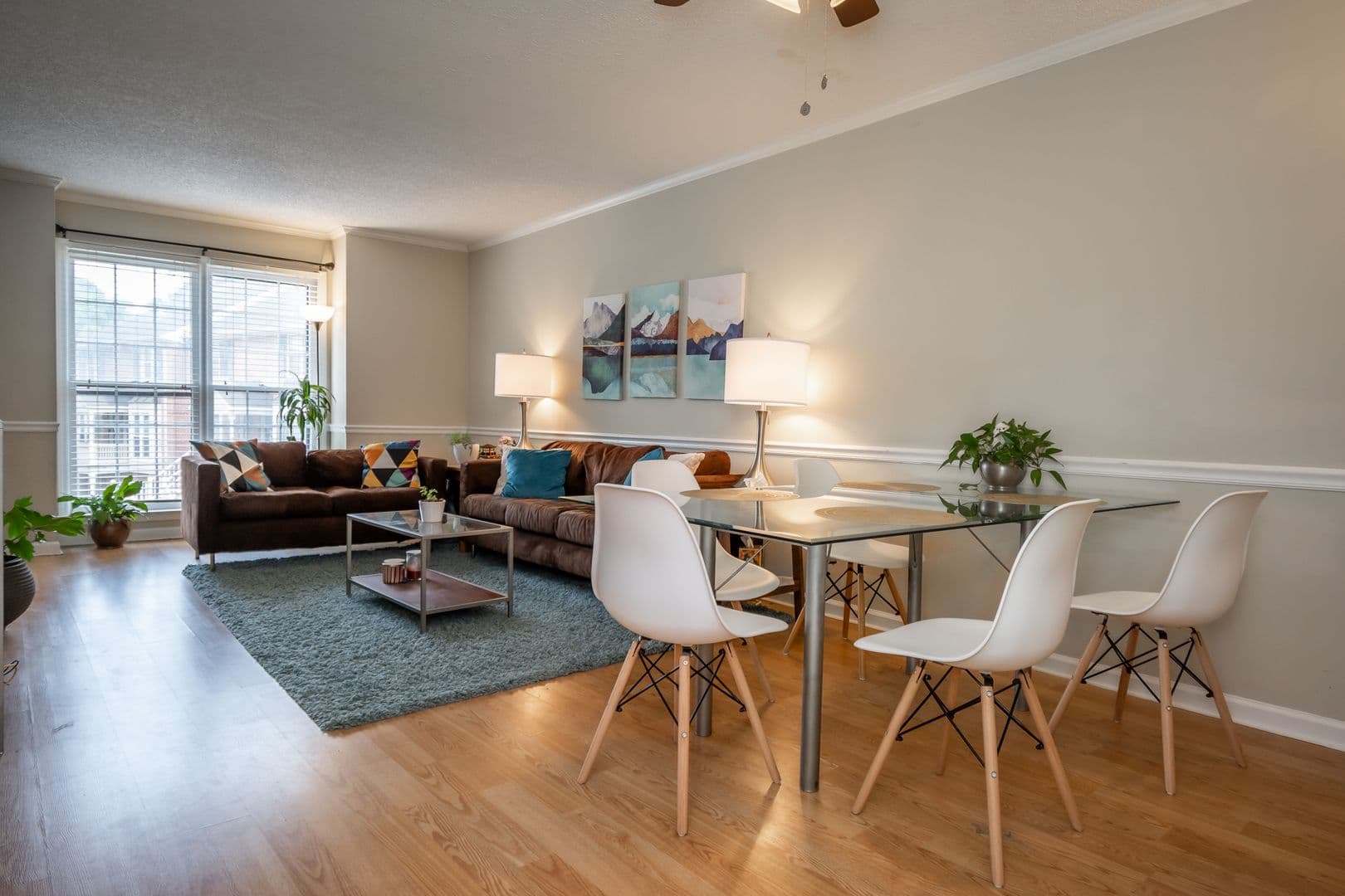 Athens House: 200 E Cloverhurst