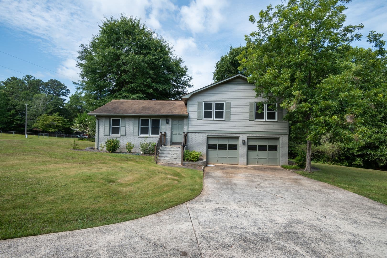 Watkinsville House: 1030 Carriage Hill Road